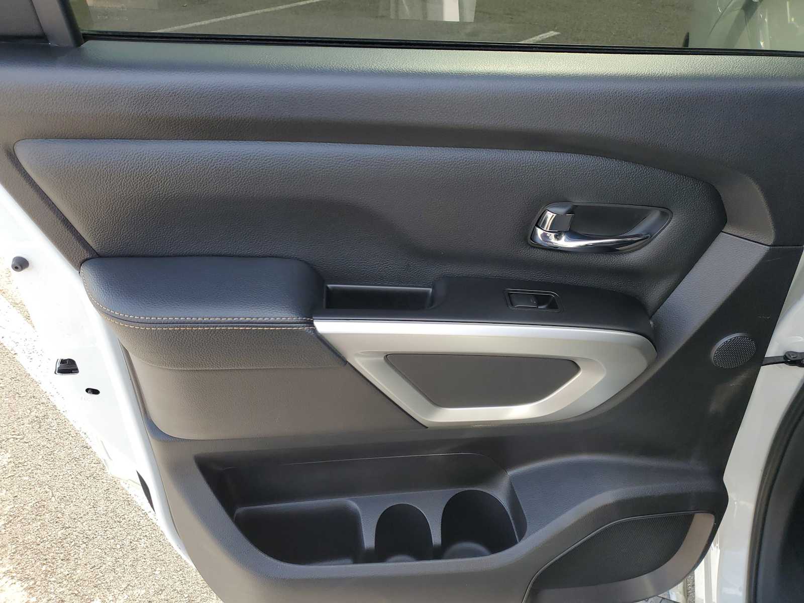 Thumbnail: 2019 Nissan Titan - 10