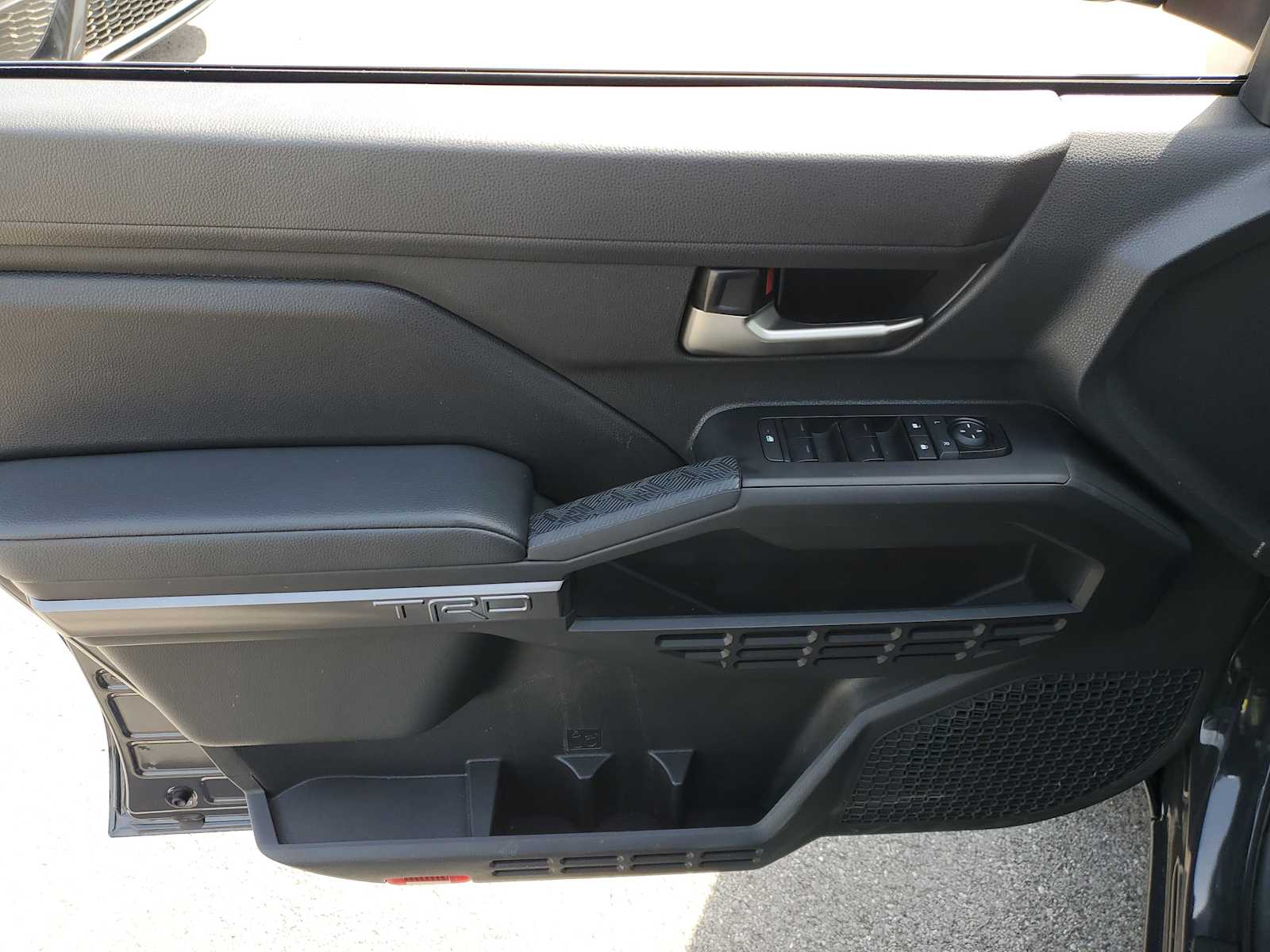 Thumbnail: 2024 Toyota Tacoma - 15