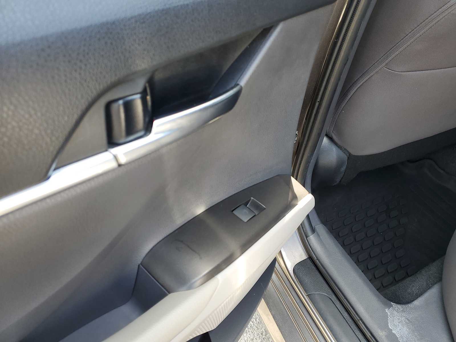 Thumbnail: 2023 Toyota Camry - 10