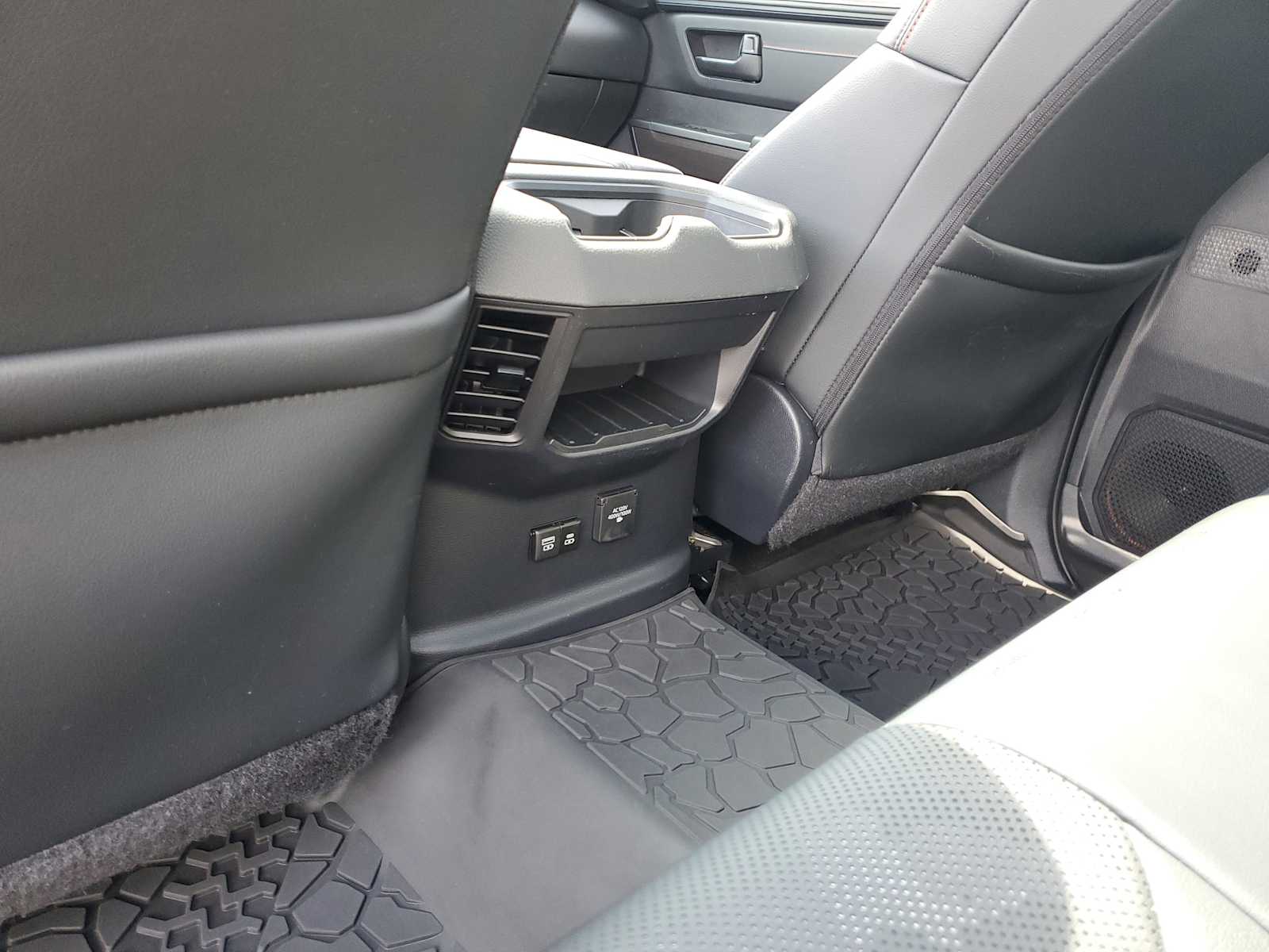 Thumbnail: 2022 Toyota Tundra - 12