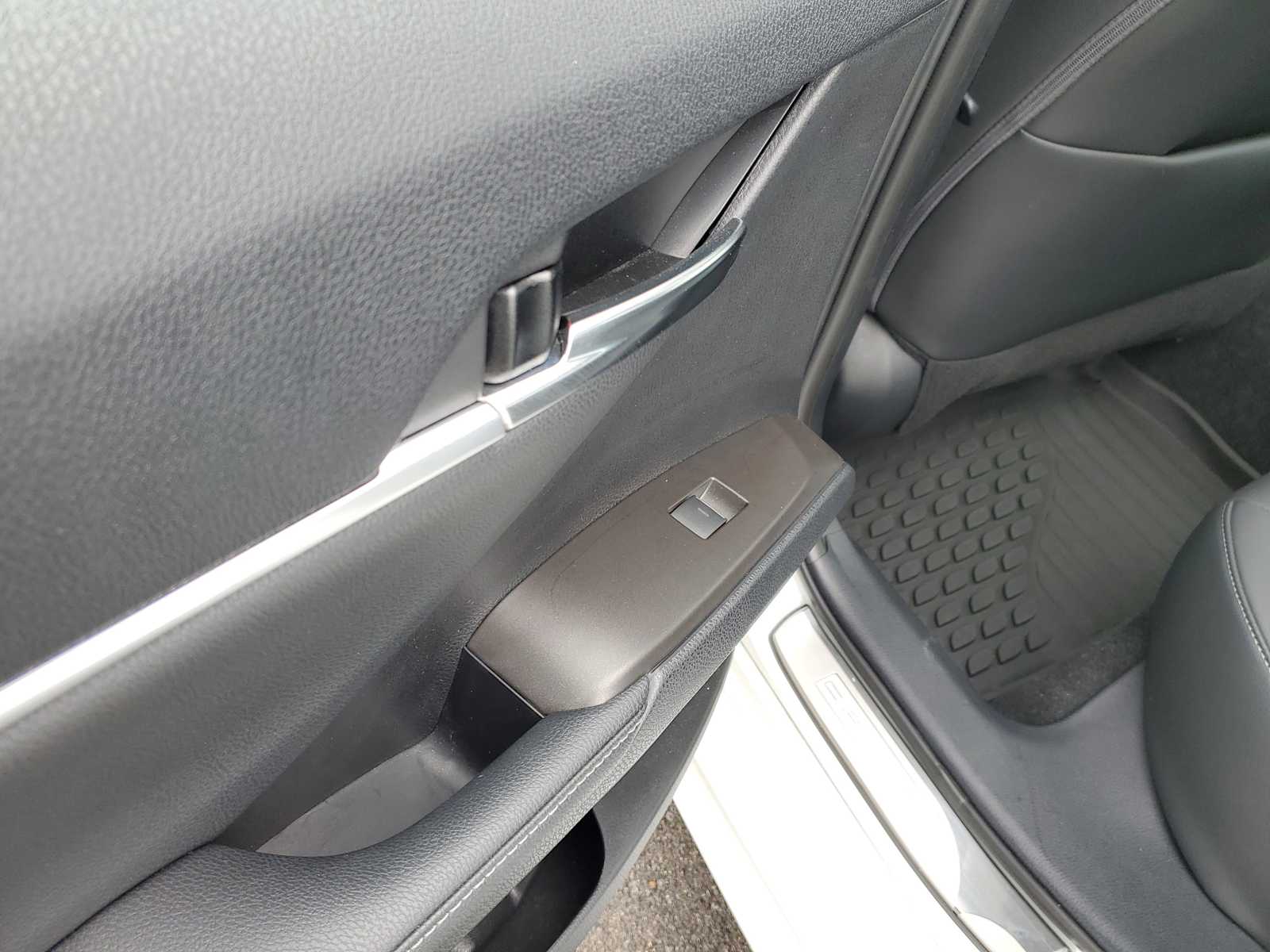 Thumbnail: 2022 Toyota Camry - 10