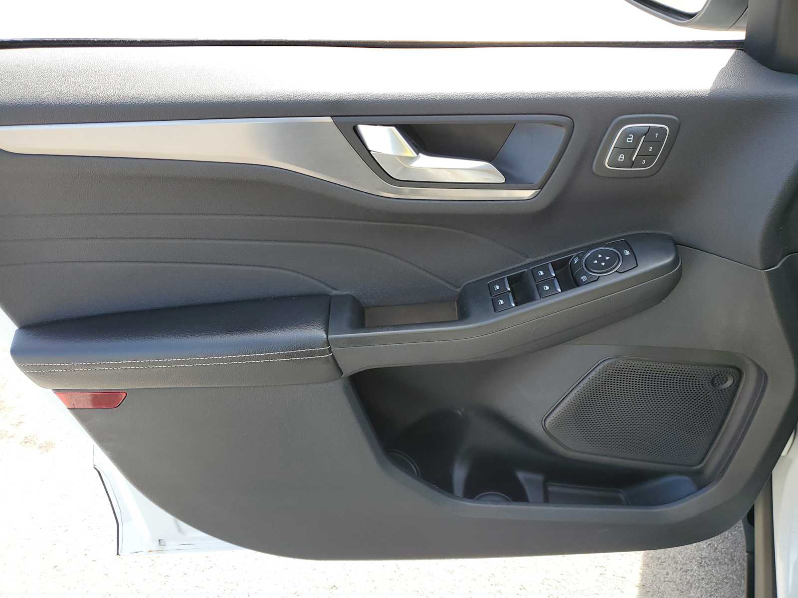 Thumbnail: 2022 Ford Escape - 16