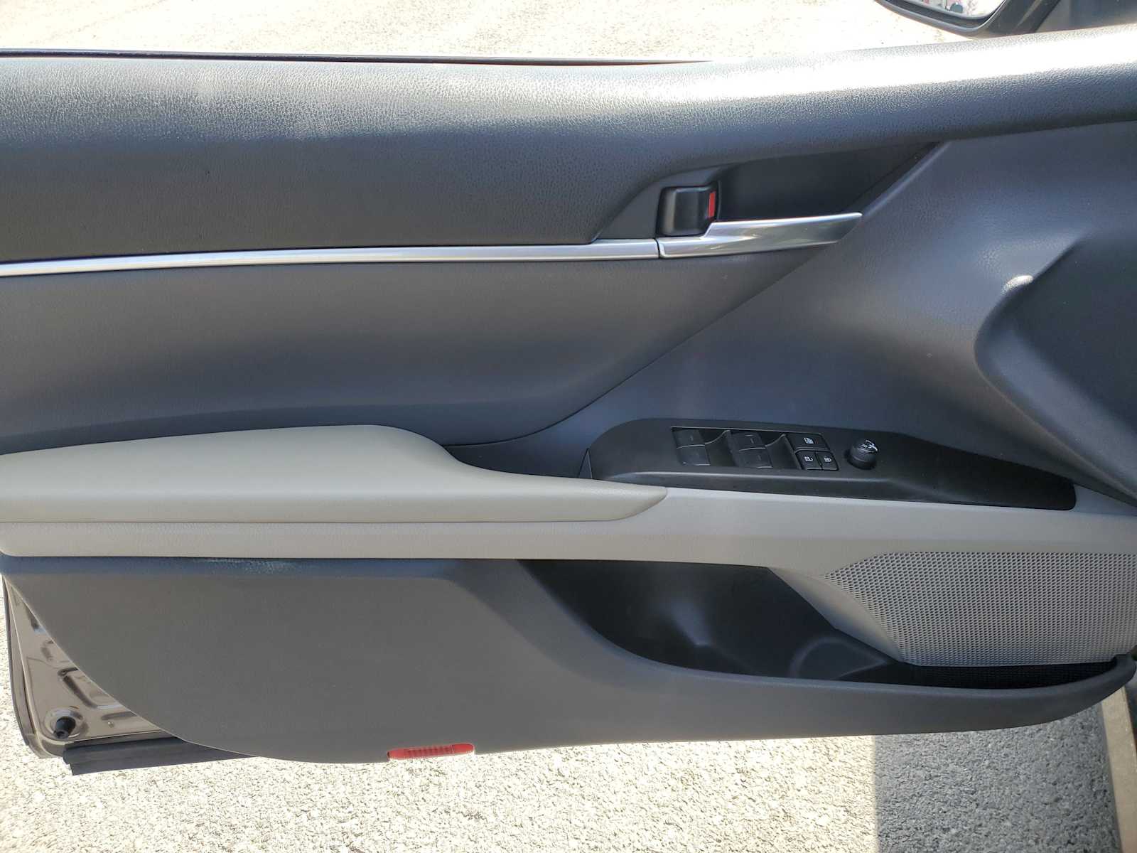 Thumbnail: 2023 Toyota Camry - 14