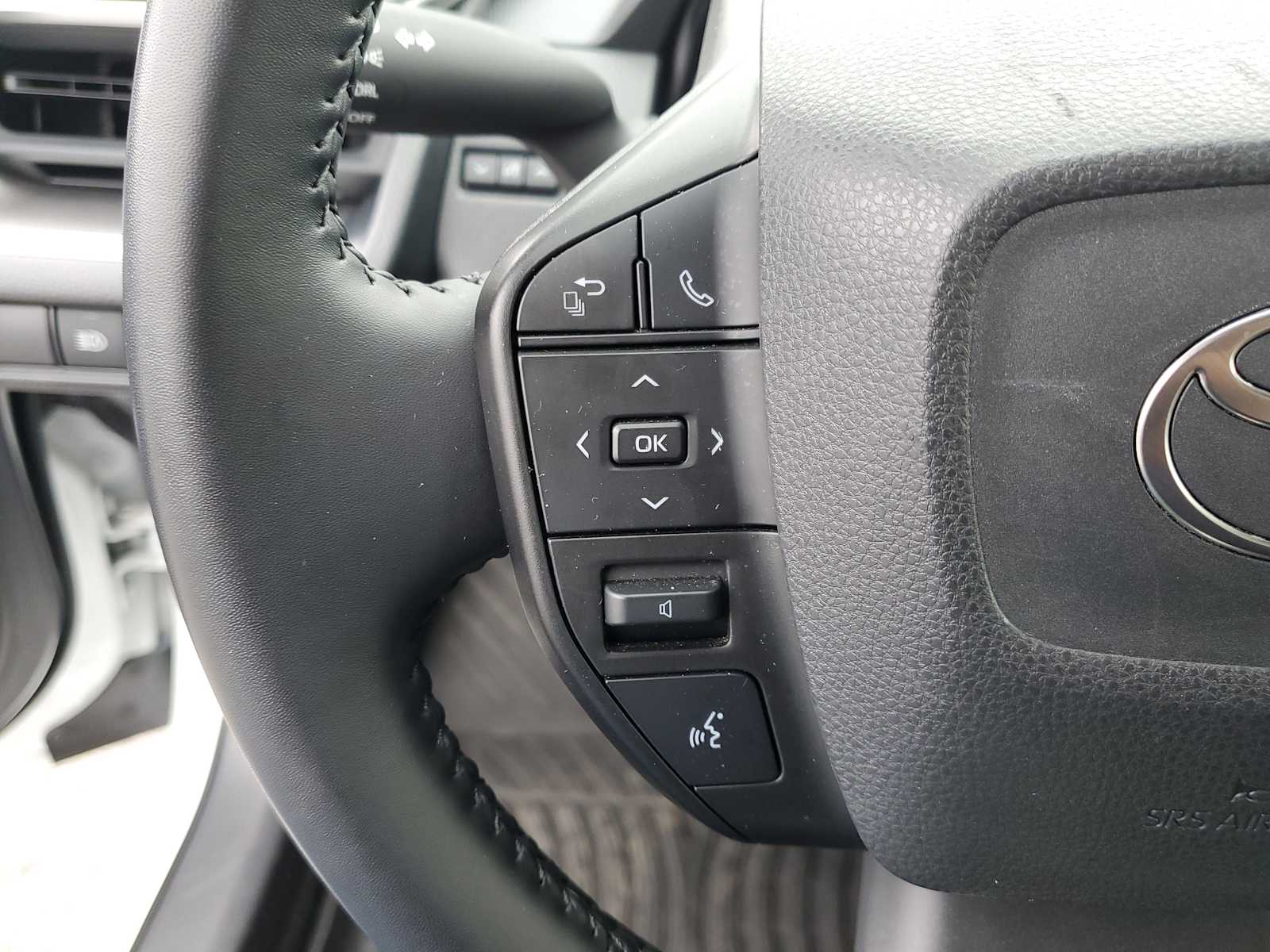 Thumbnail: 2024 Toyota Prius - 22