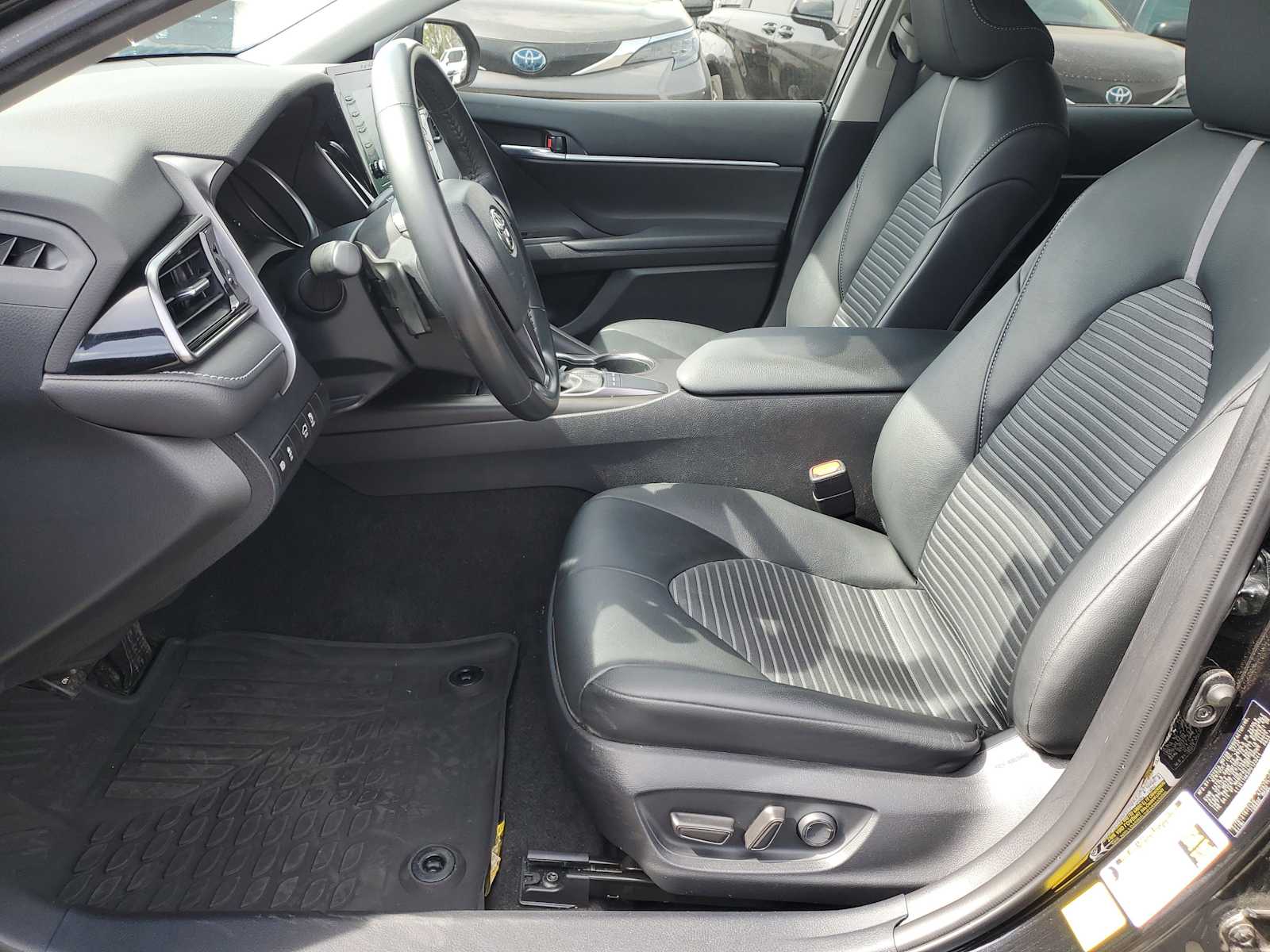 Thumbnail: 2023 Toyota Camry - 17