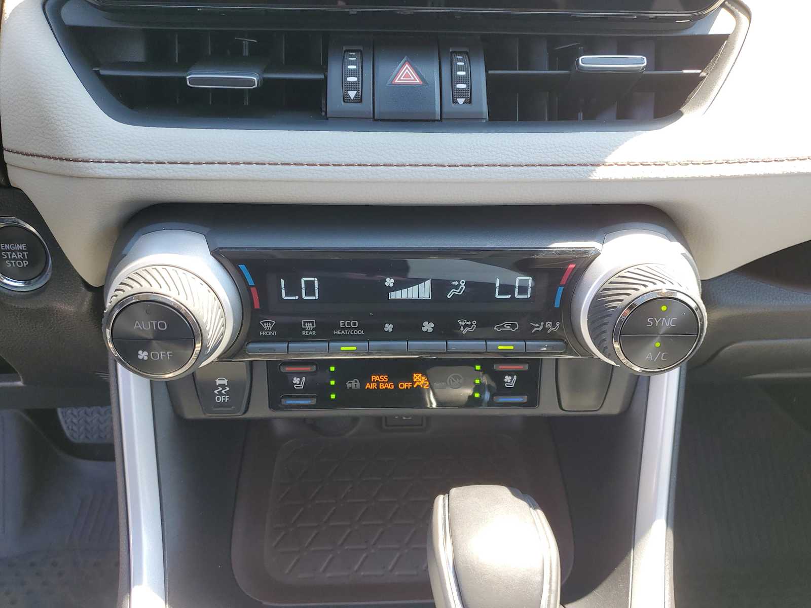 Thumbnail: 2025 Toyota RAV4 - 30