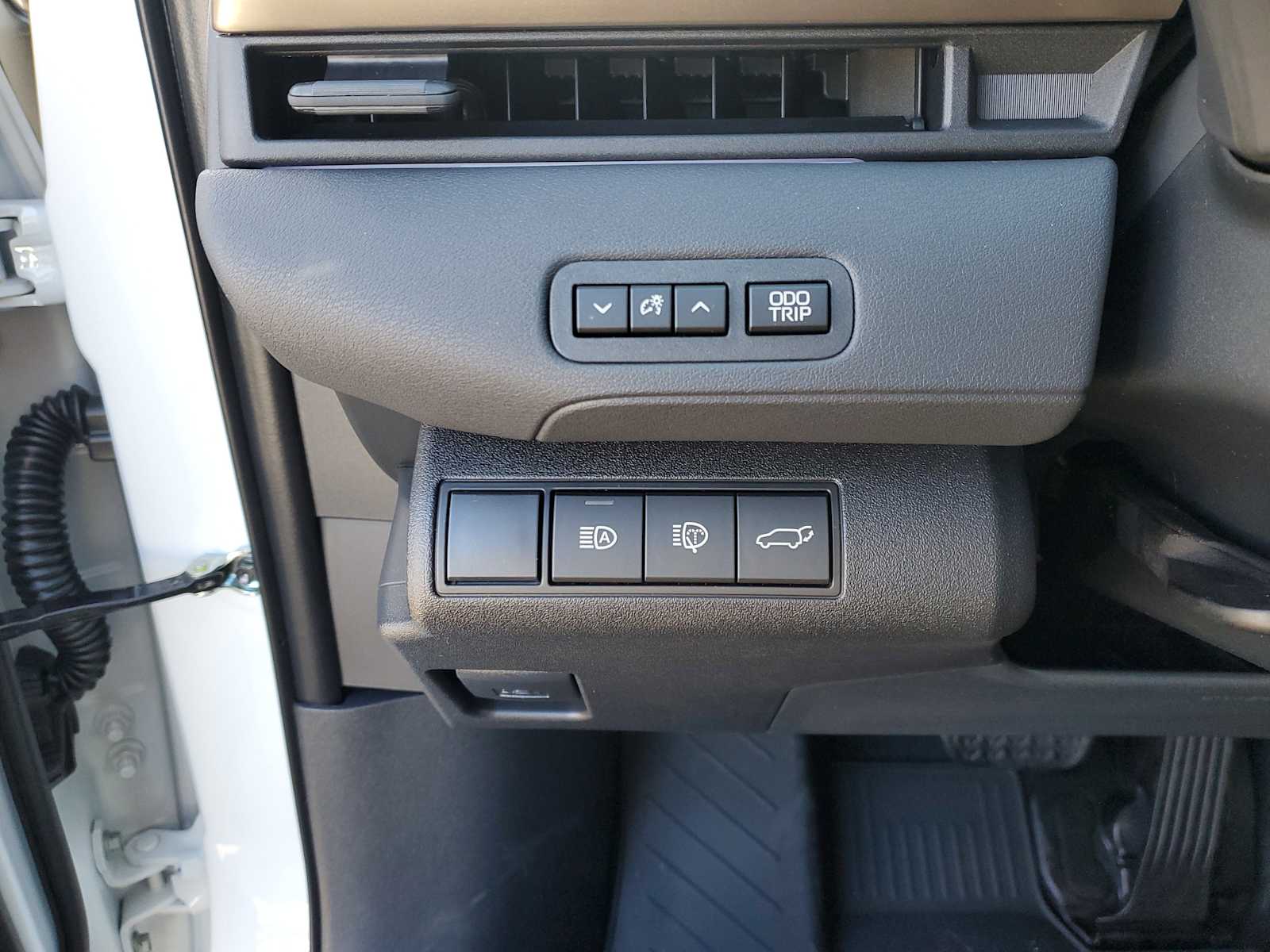 Thumbnail: 2026 Toyota bZ - 22