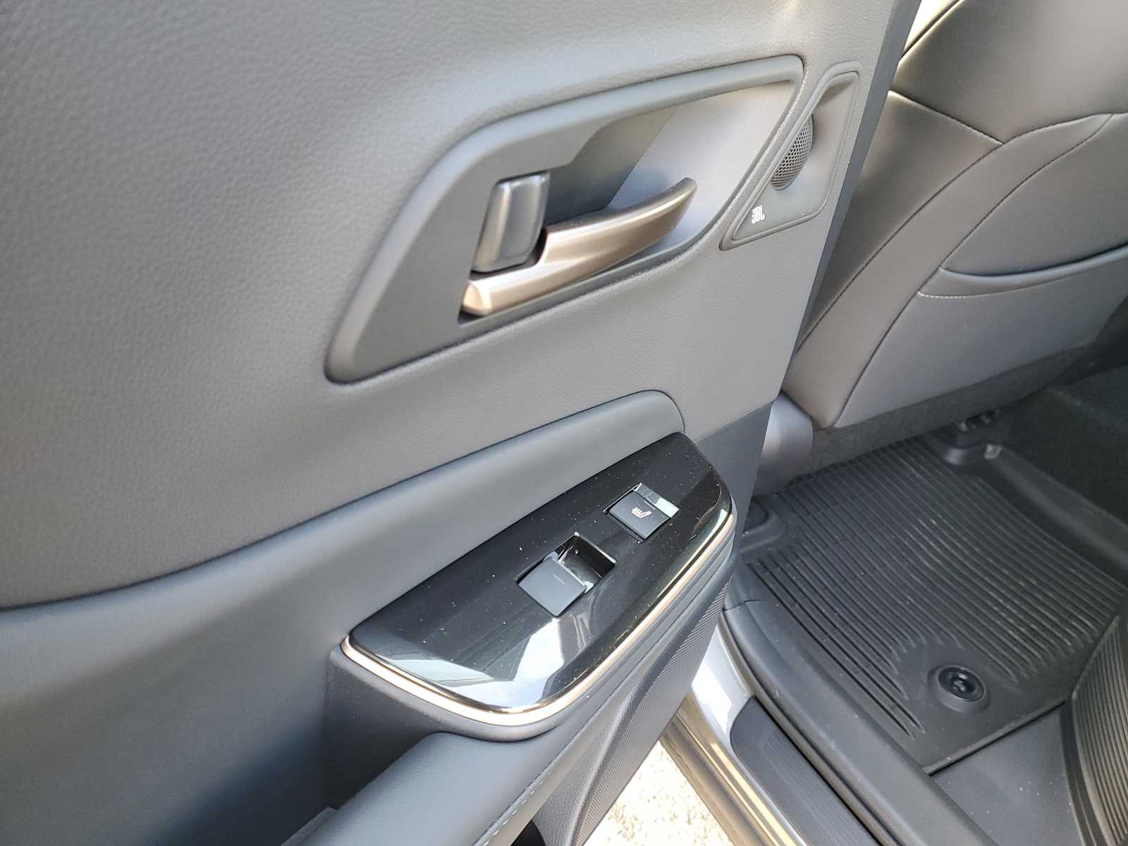 Thumbnail: 2025 Toyota Crown - 12