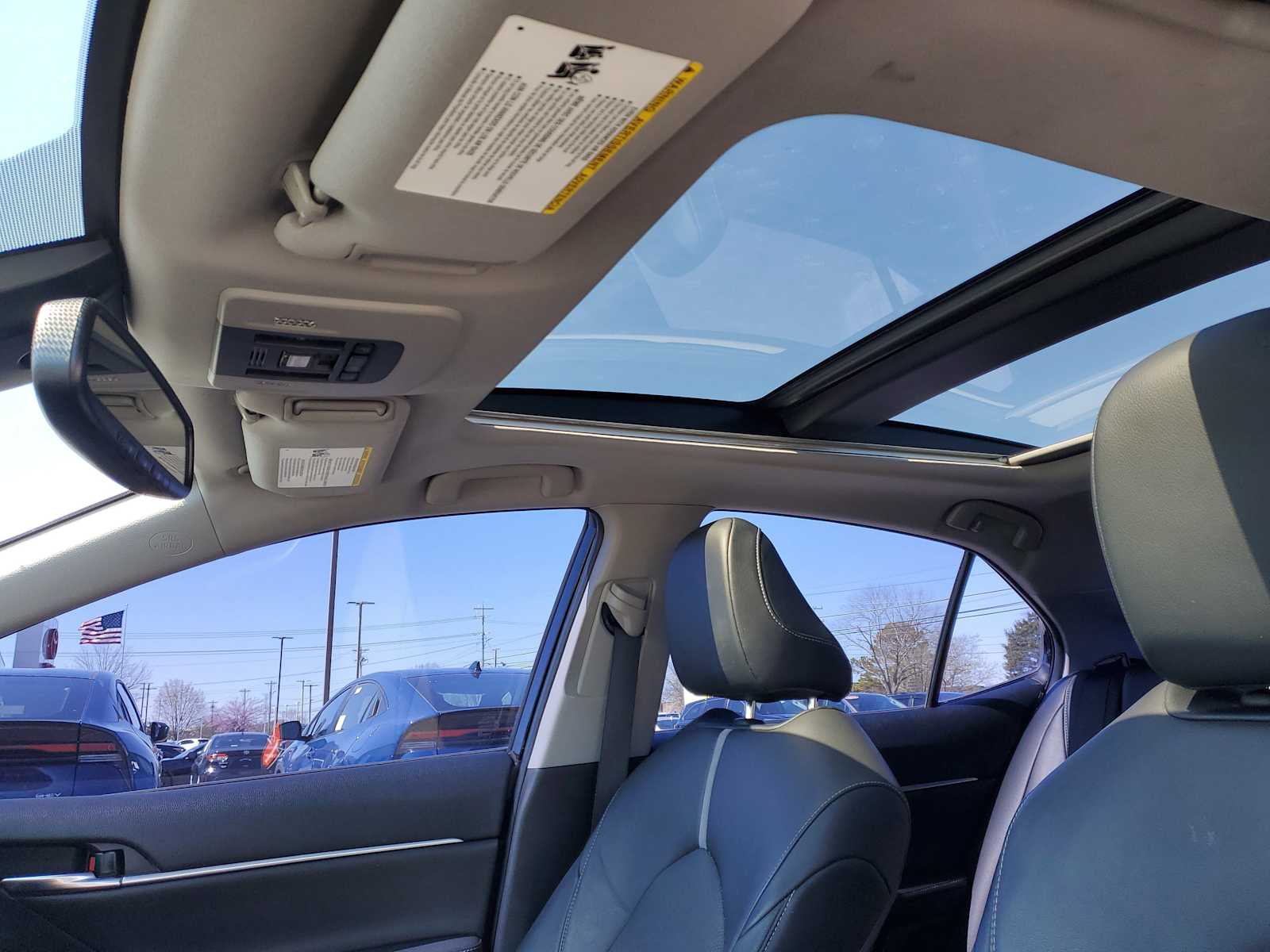 Thumbnail: 2021 Toyota Camry - 16