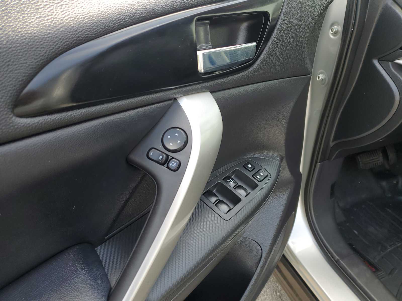 Thumbnail: 2022 Mitsubishi Eclipse Cross - 16