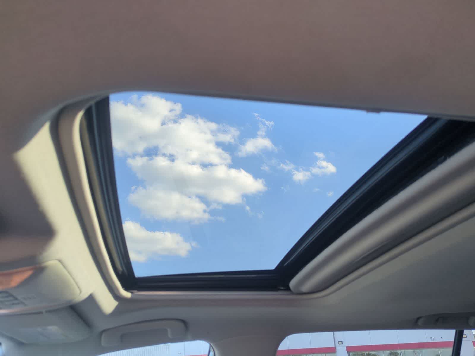 Thumbnail: 2021 Toyota RAV4 - 20