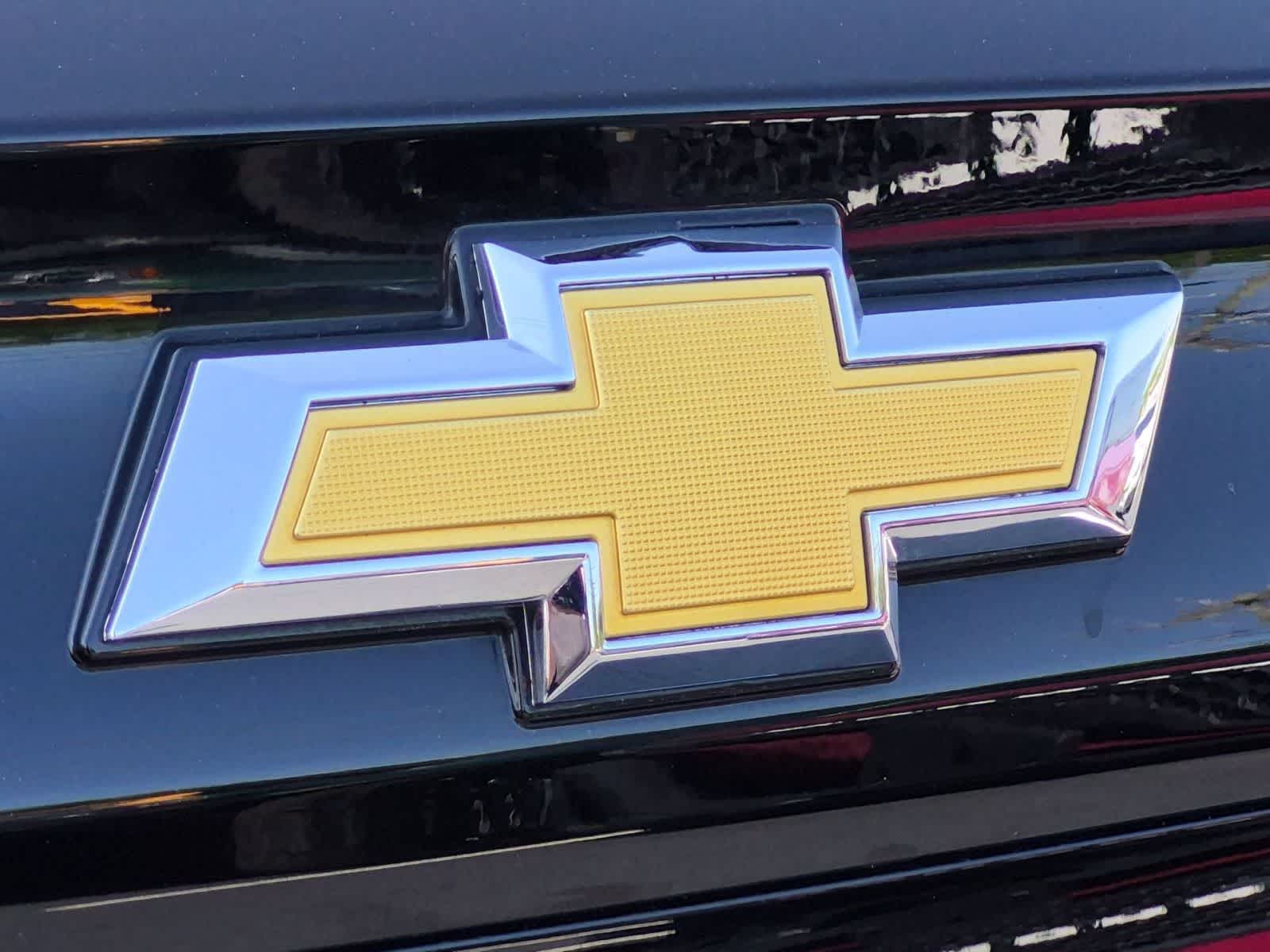Thumbnail: 2026 Chevrolet Suburban - 12