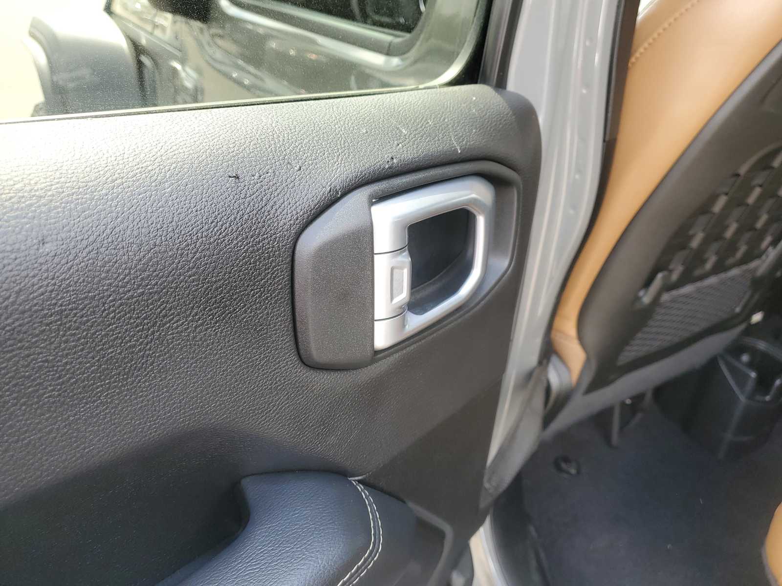 Thumbnail: 2020 Jeep Gladiator - 10