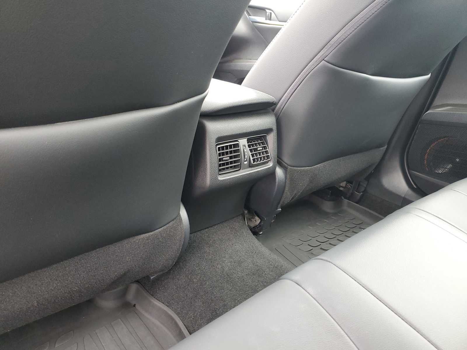 Thumbnail: 2022 Toyota Camry - 13