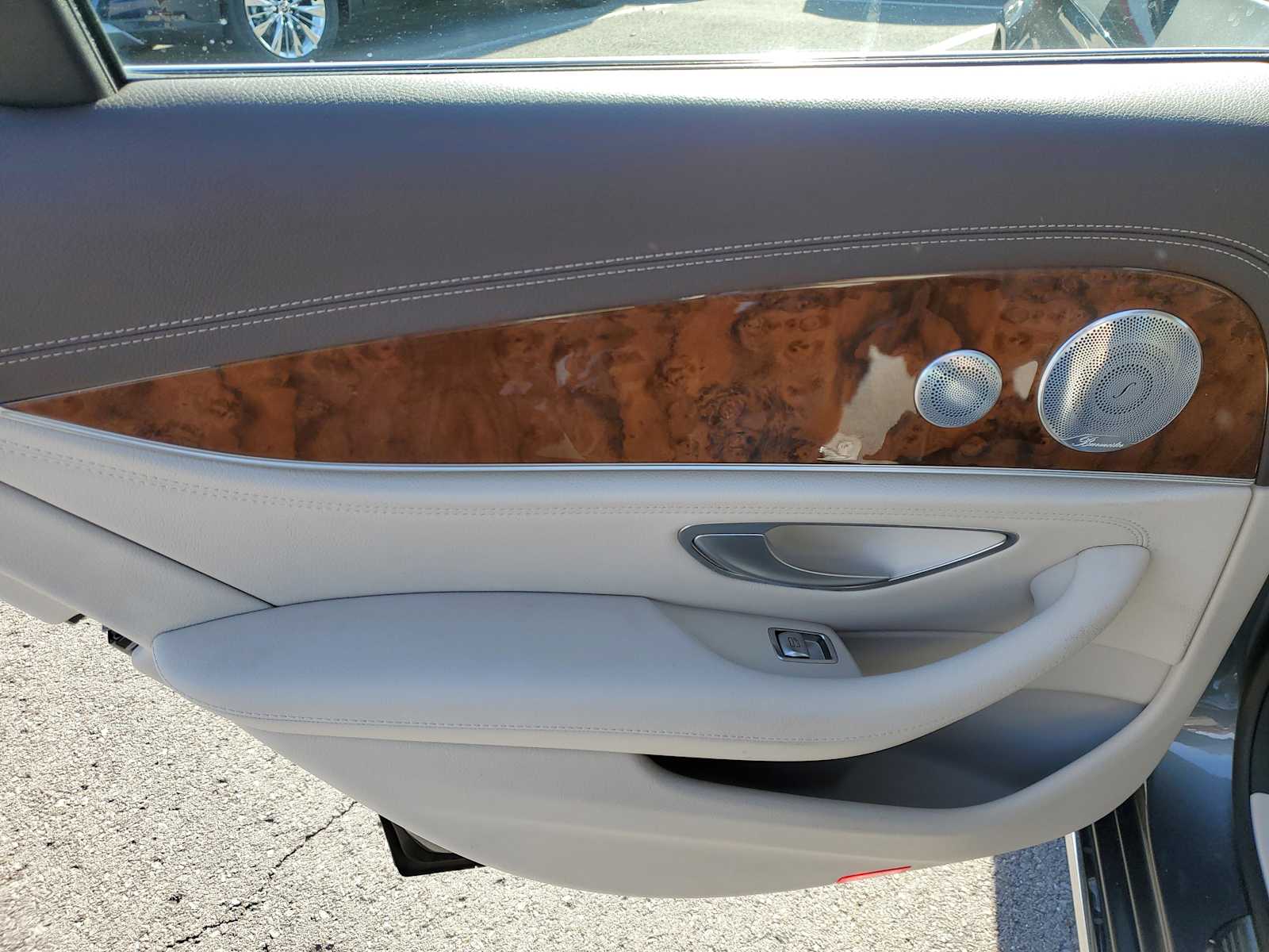 Thumbnail: 2017 Mercedes-Benz E-Class - 10