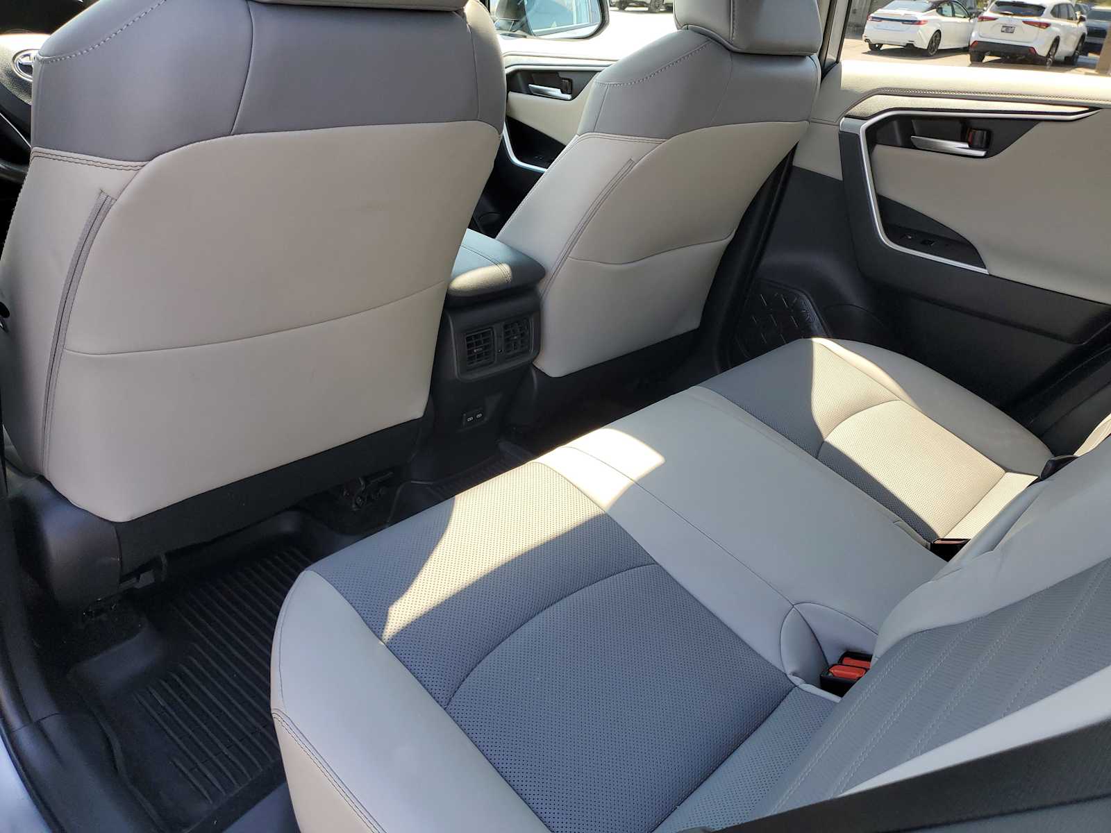 Thumbnail: 2025 Toyota RAV4 - 14