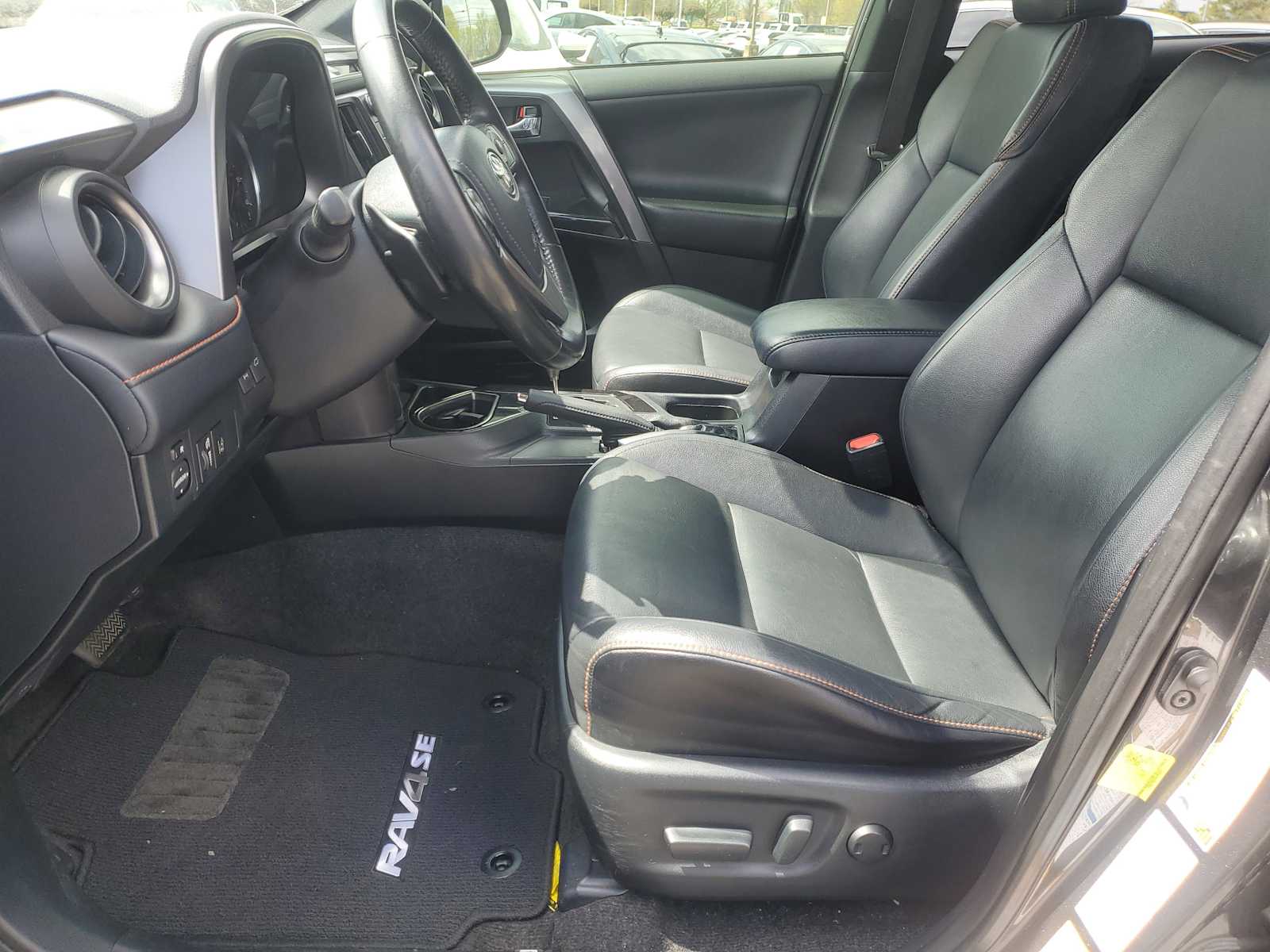 Thumbnail: 2017 Toyota RAV4 - 19