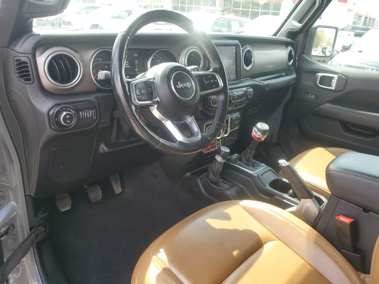 Thumbnail: 2020 Jeep Gladiator - 19