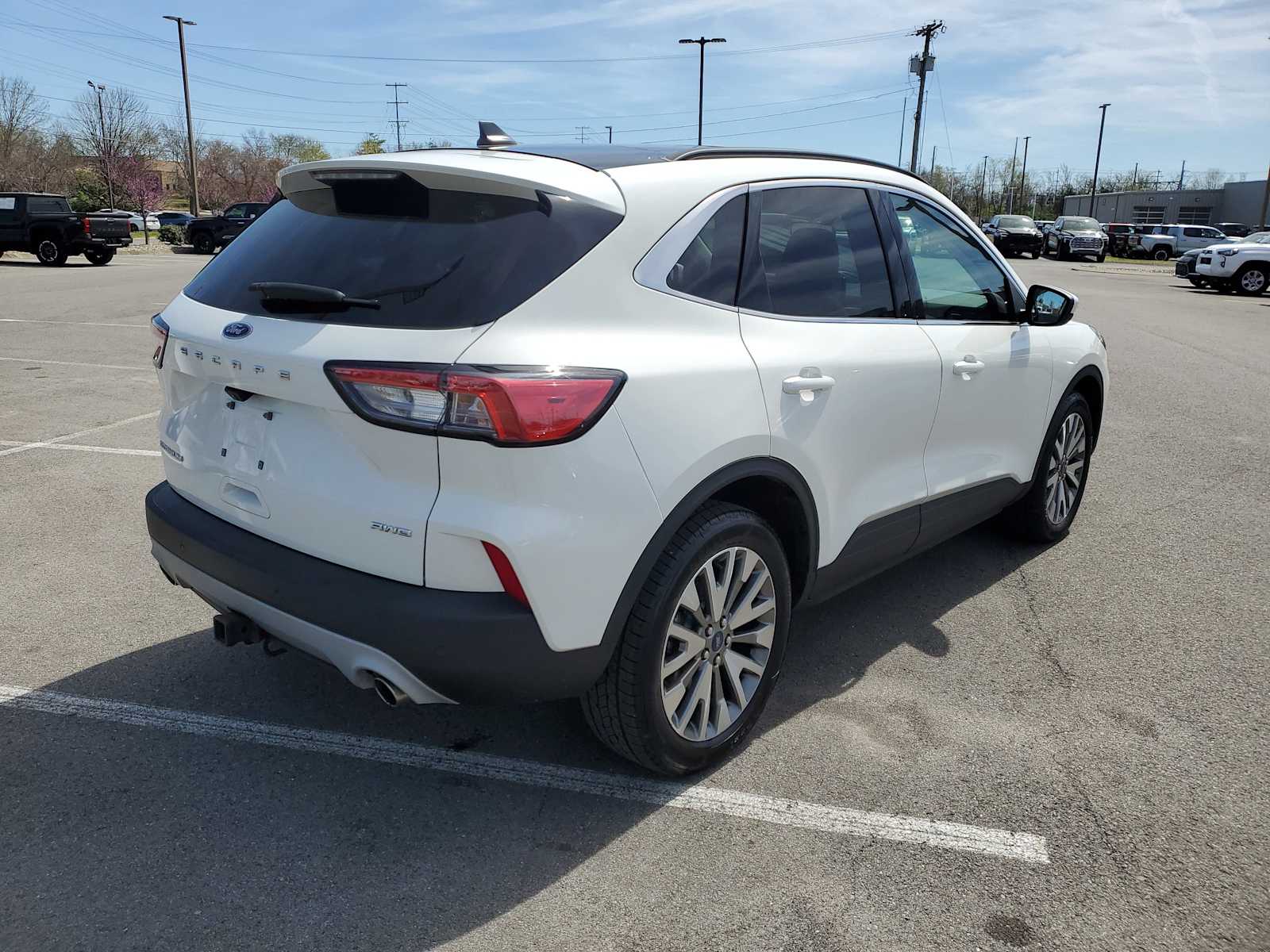 Thumbnail: 2022 Ford Escape - 3