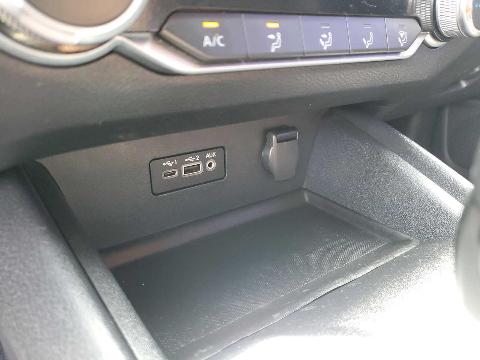 Thumbnail: 2020 Nissan Altima - 28