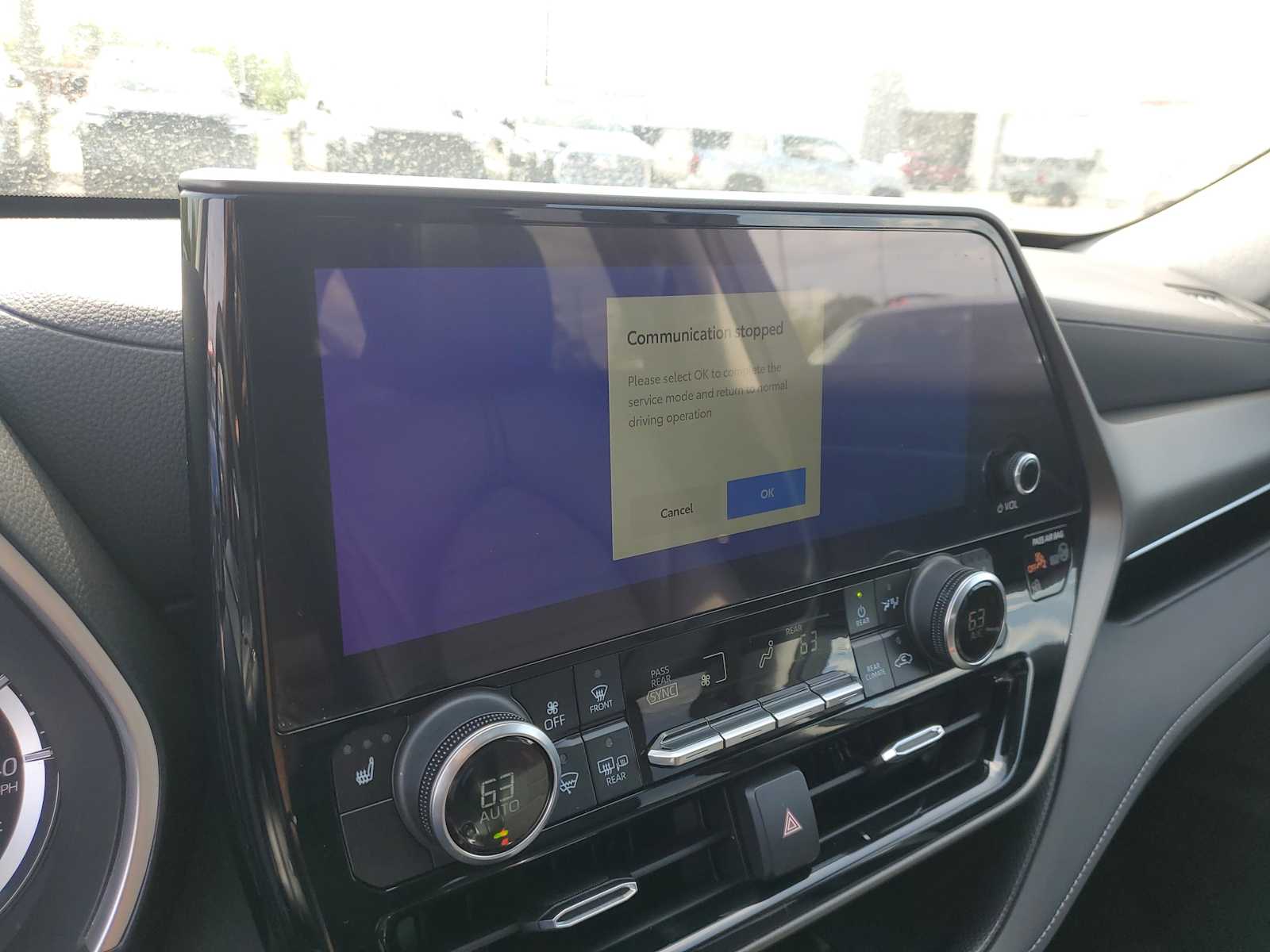 Thumbnail: 2023 Toyota Highlander - 29