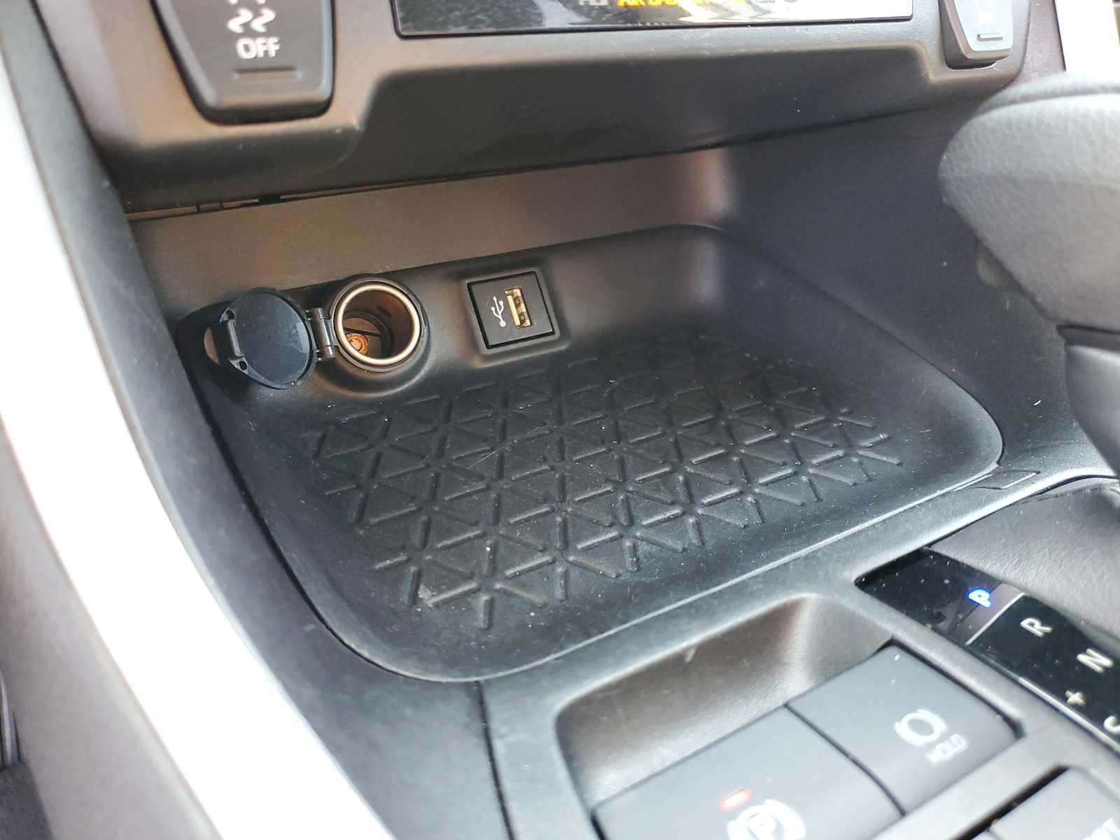 Thumbnail: 2024 Toyota RAV4 - 30