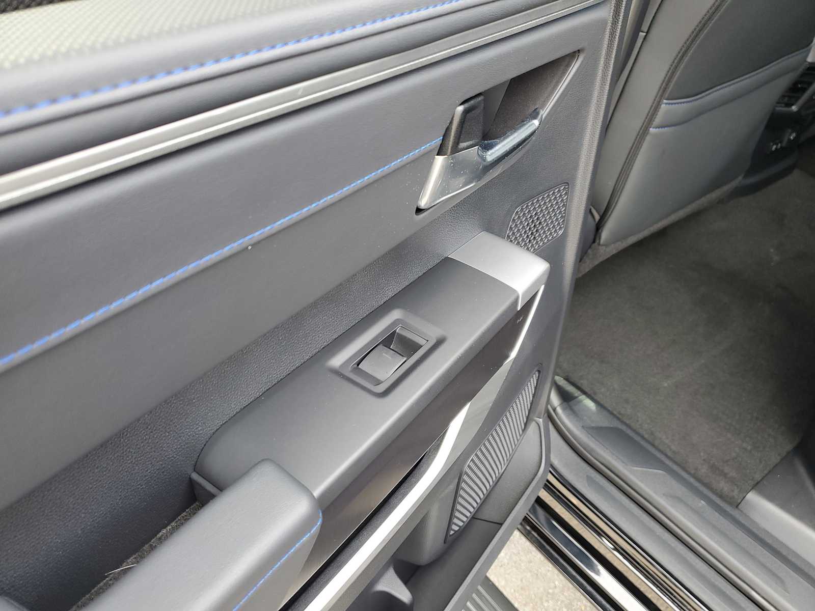 Thumbnail: 2023 Toyota Tundra - 10