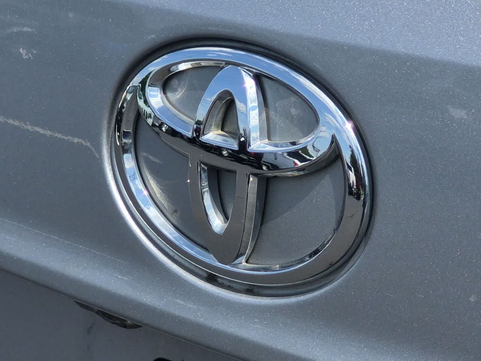 Thumbnail: 2022 Toyota Highlander - 12