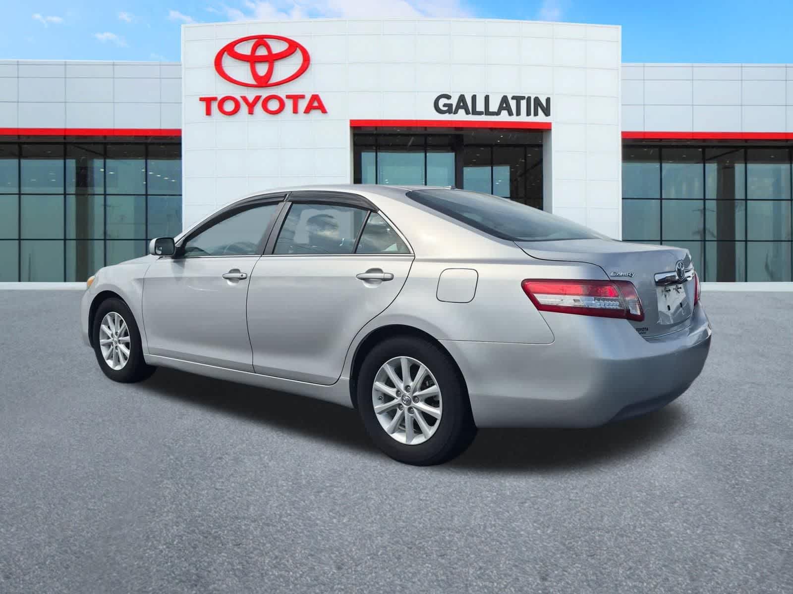 Thumbnail: 2011 Toyota Camry - 6