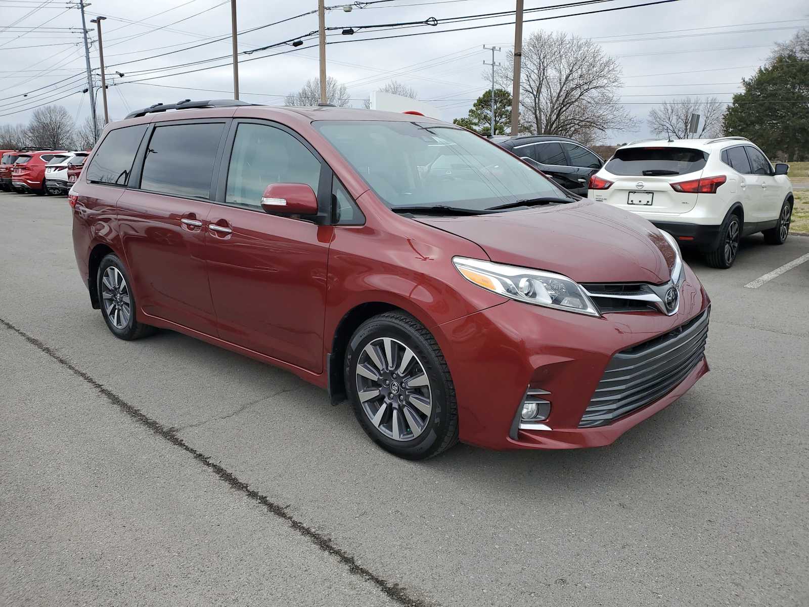 Thumbnail: 2020 Toyota Sienna - 4