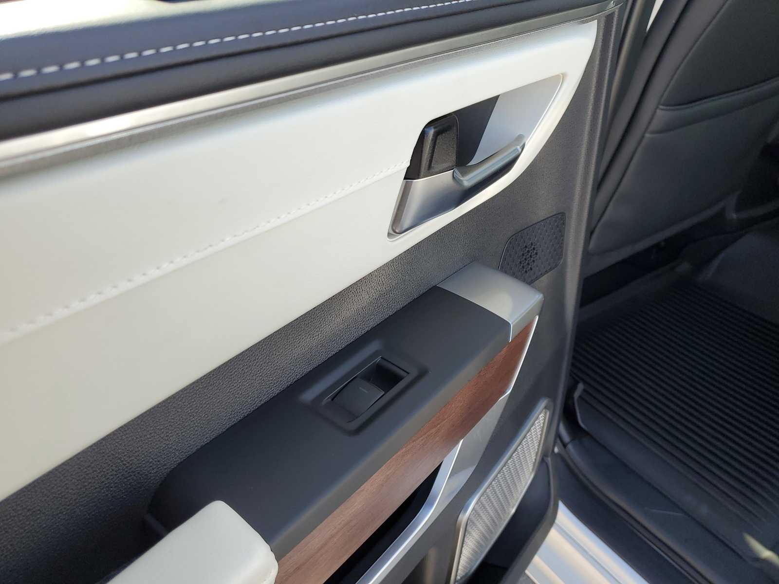 Thumbnail: 2022 Toyota Tundra - 10