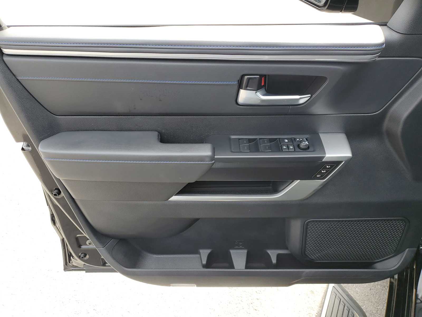 Thumbnail: 2023 Toyota Tundra - 14