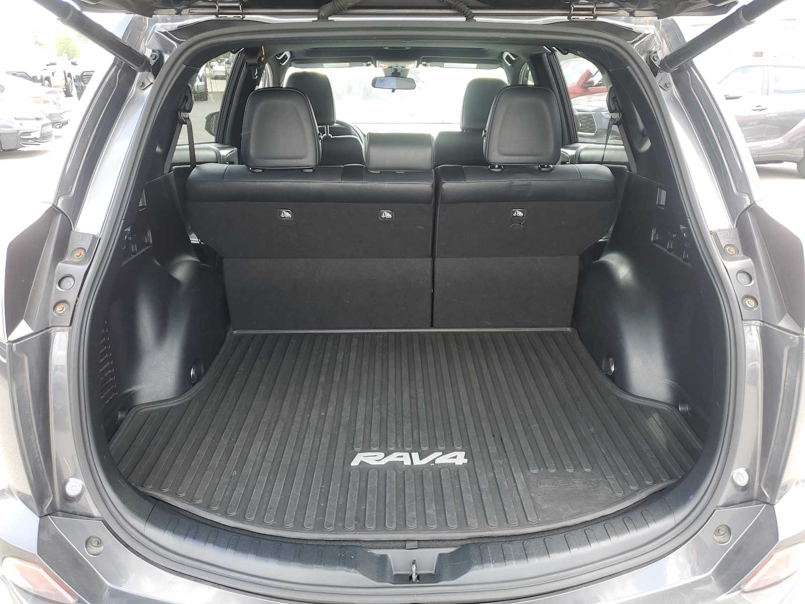 Thumbnail: 2017 Toyota RAV4 - 9