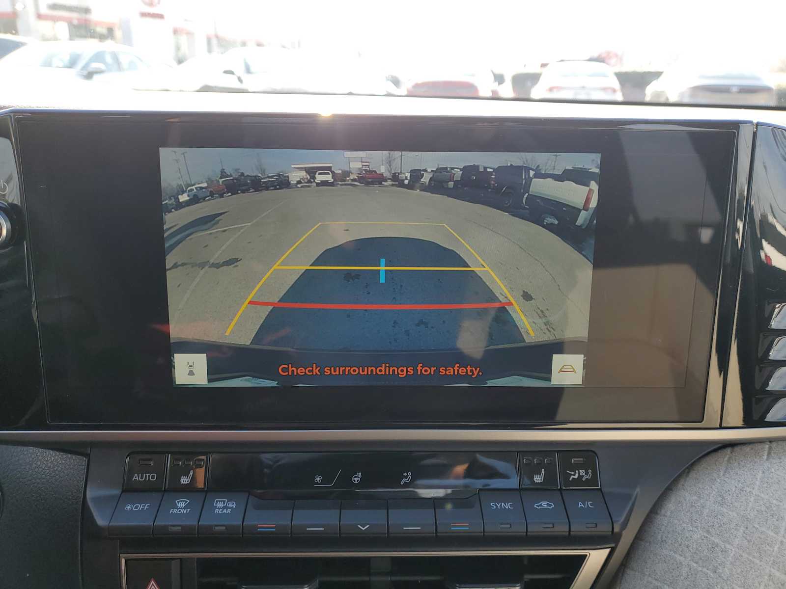 Thumbnail: 2025 Toyota Camry - 31