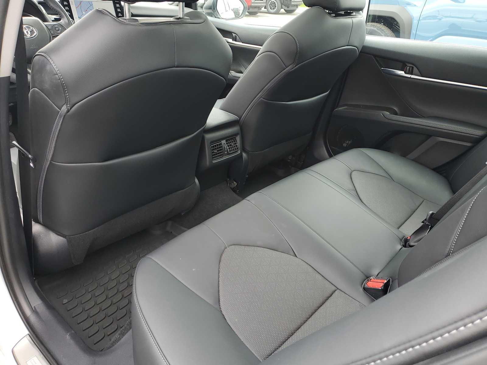 Thumbnail: 2022 Toyota Camry - 12