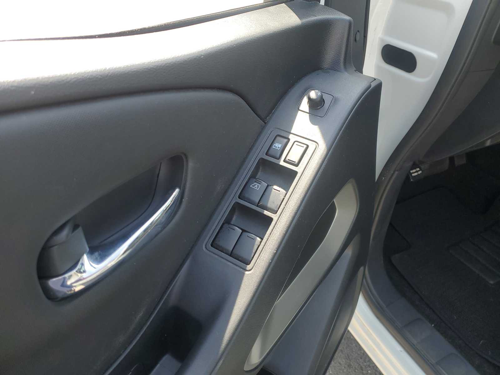 Thumbnail: 2022 Nissan Frontier - 15