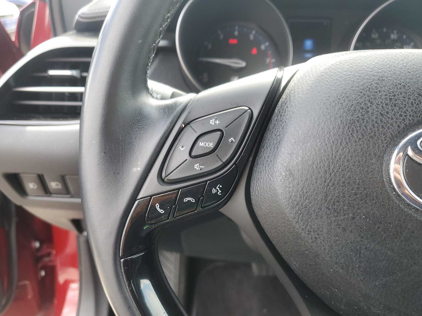 Thumbnail: 2018 Toyota C-HR - 23