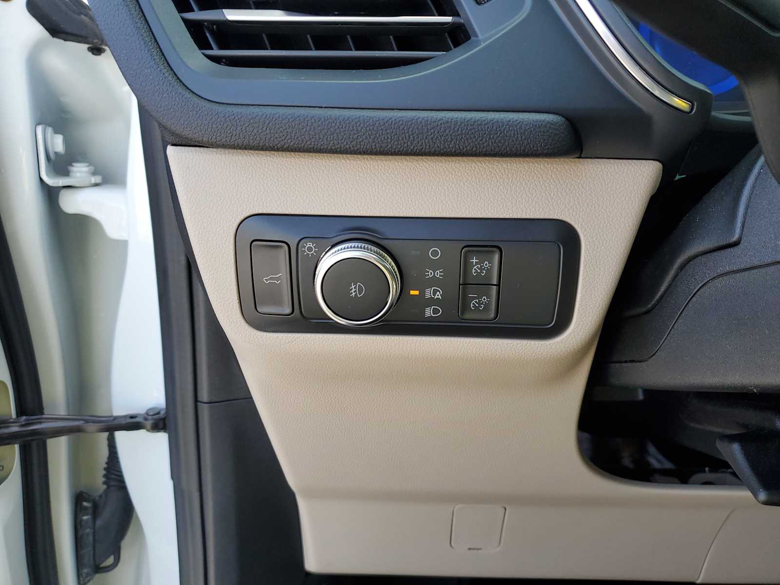 Thumbnail: 2022 Ford Escape - 22