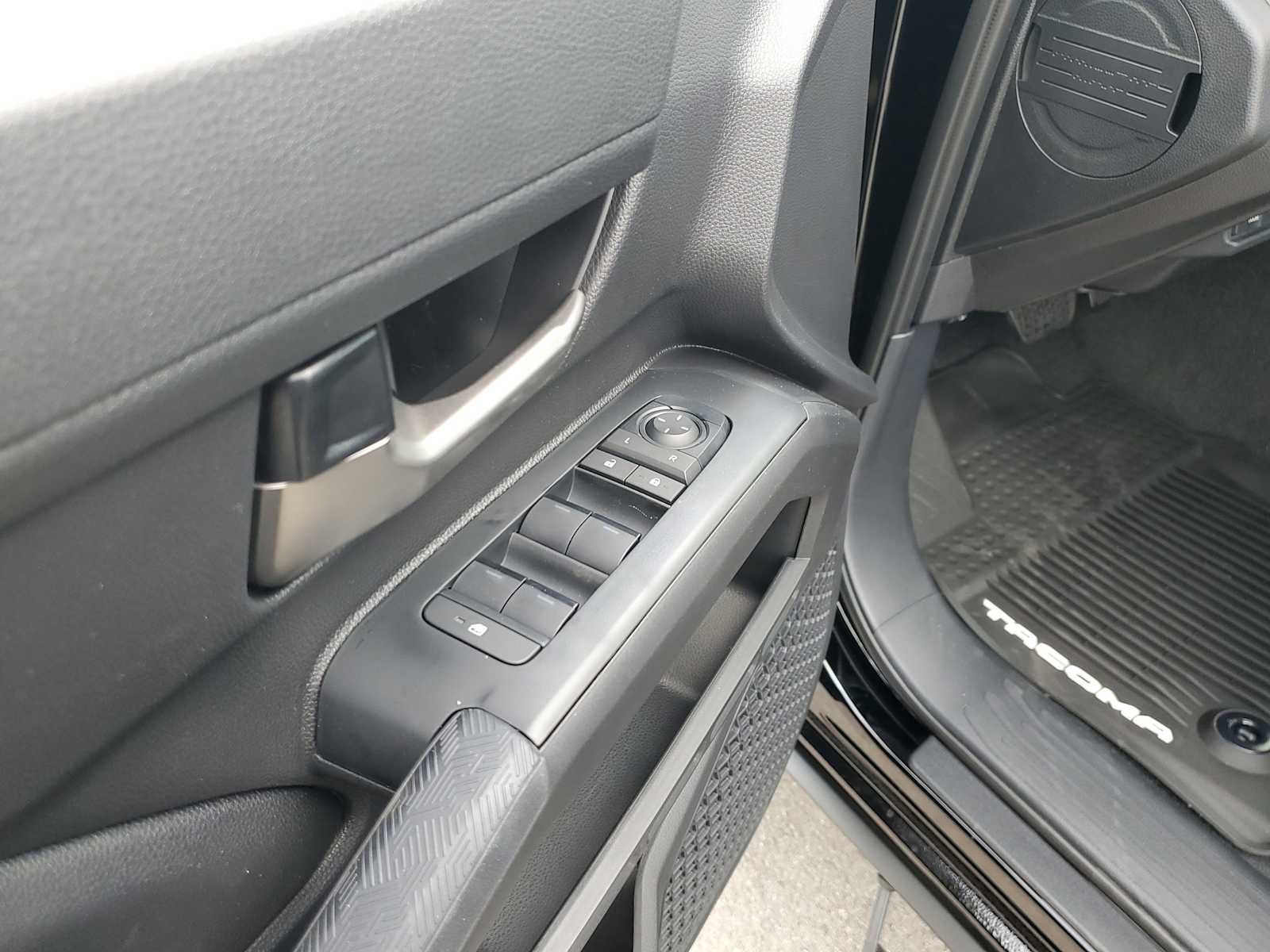 Thumbnail: 2025 Toyota Tacoma - 17