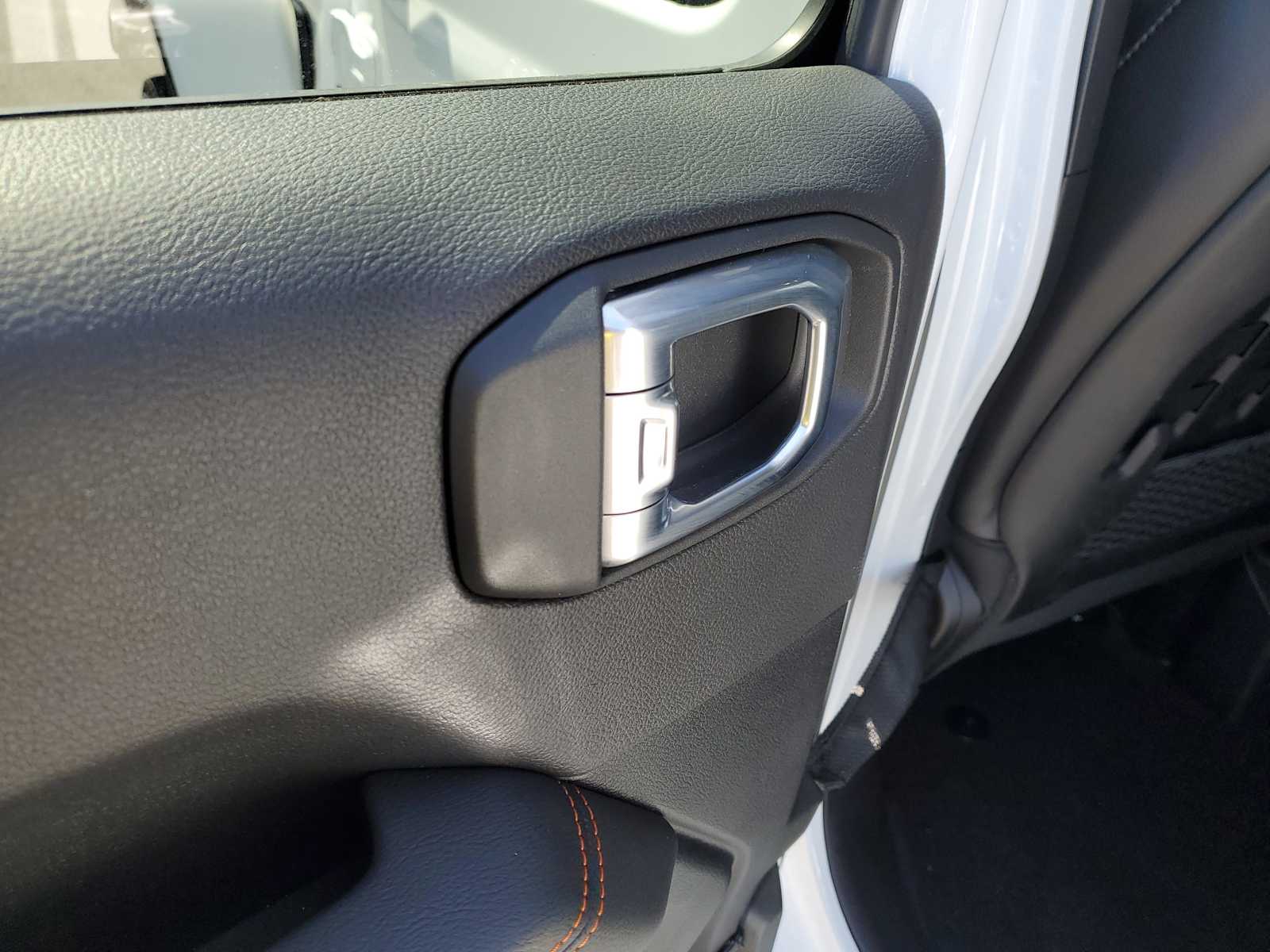 Thumbnail: 2021 Jeep Gladiator - 10