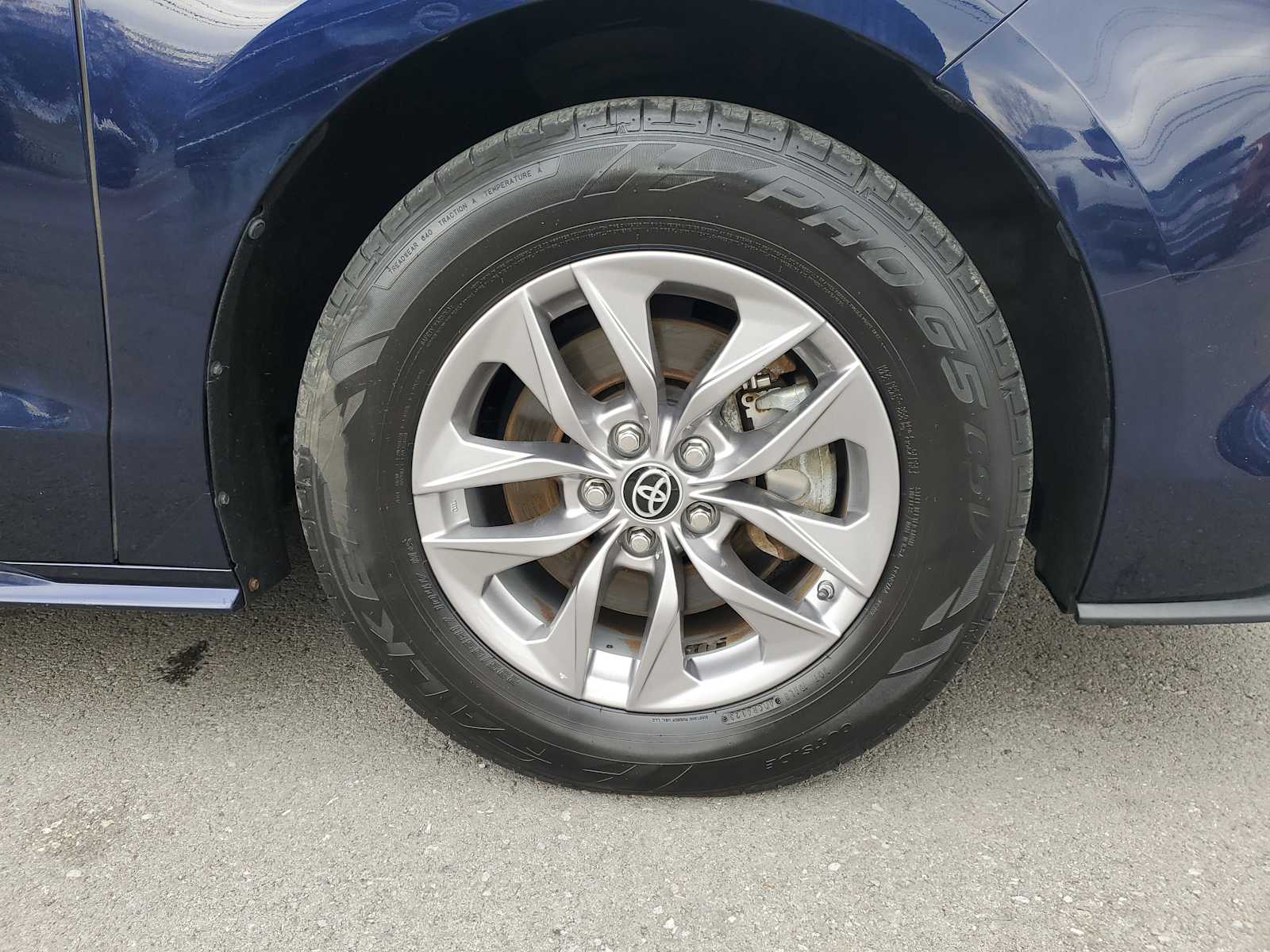 Thumbnail: 2022 Toyota Sienna - 5