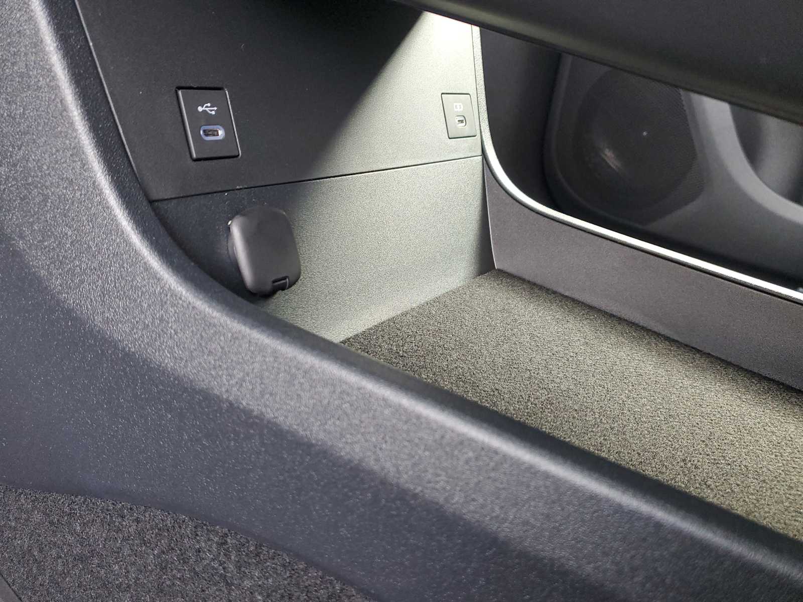 Thumbnail: 2026 Toyota bZ - 30