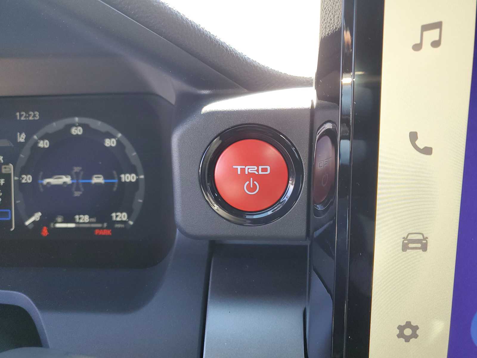 Thumbnail: 2026 Toyota 4Runner - 28