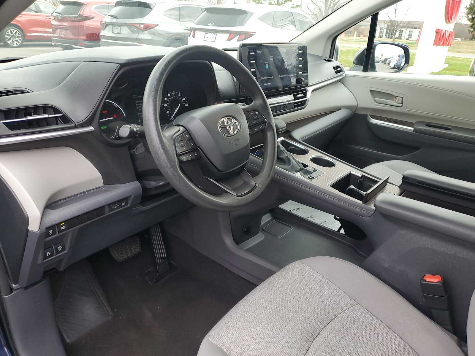 Thumbnail: 2022 Toyota Sienna - 17