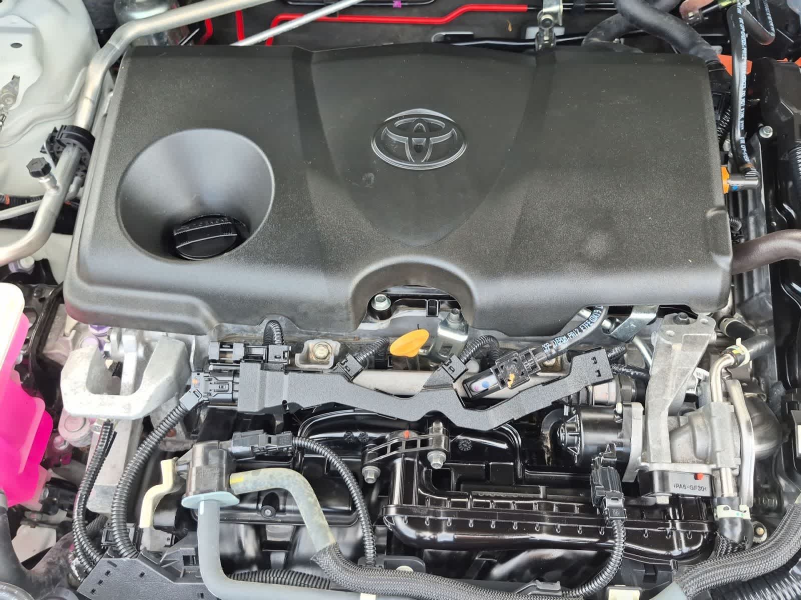 Thumbnail: 2021 Toyota RAV4 - 15