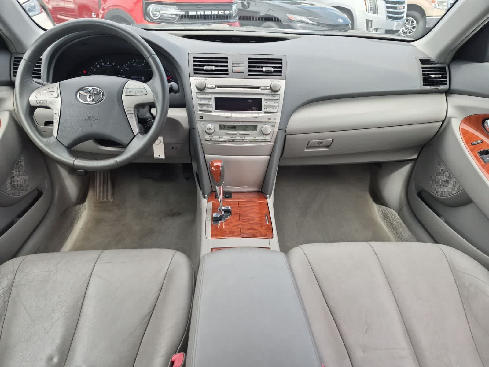 Thumbnail: 2011 Toyota Camry - 16