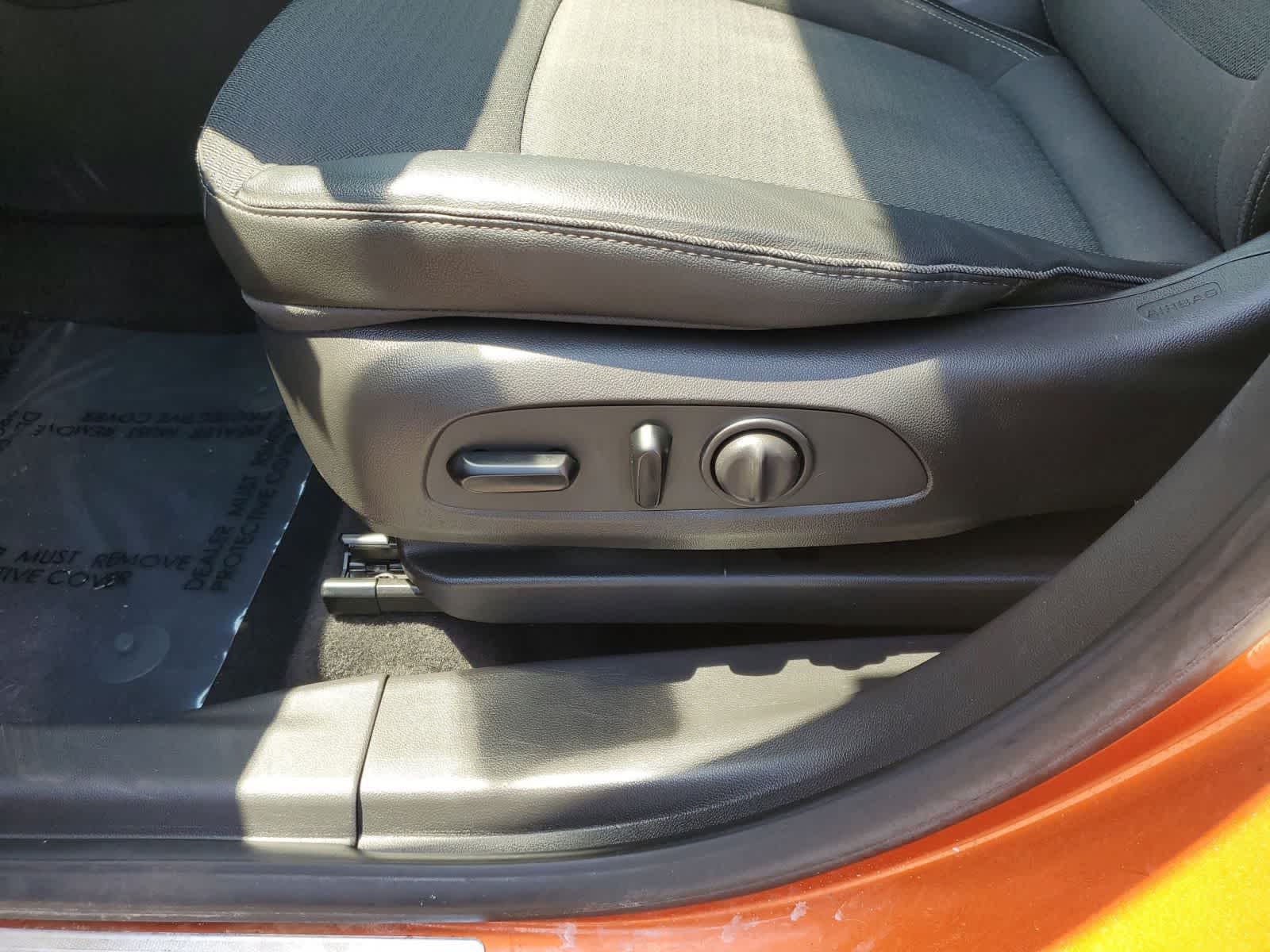 Thumbnail: 2023 Buick Encore GX - 18