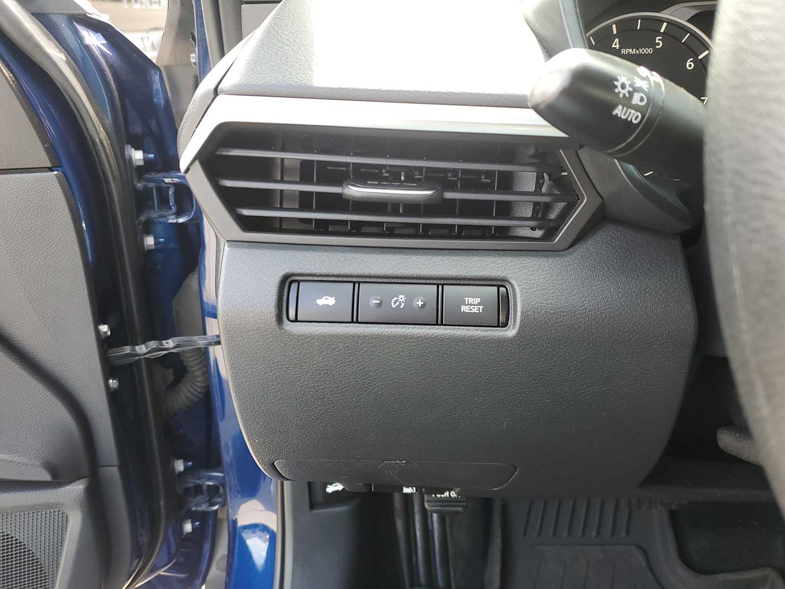 Thumbnail: 2020 Nissan Altima - 20