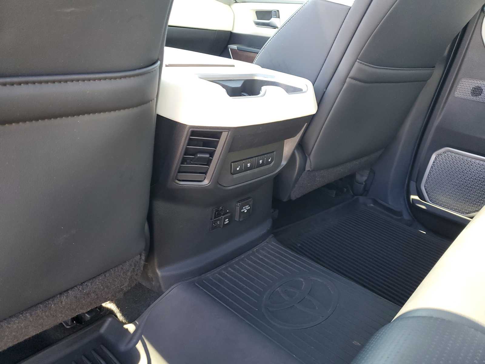 Thumbnail: 2023 Toyota Tundra - 13