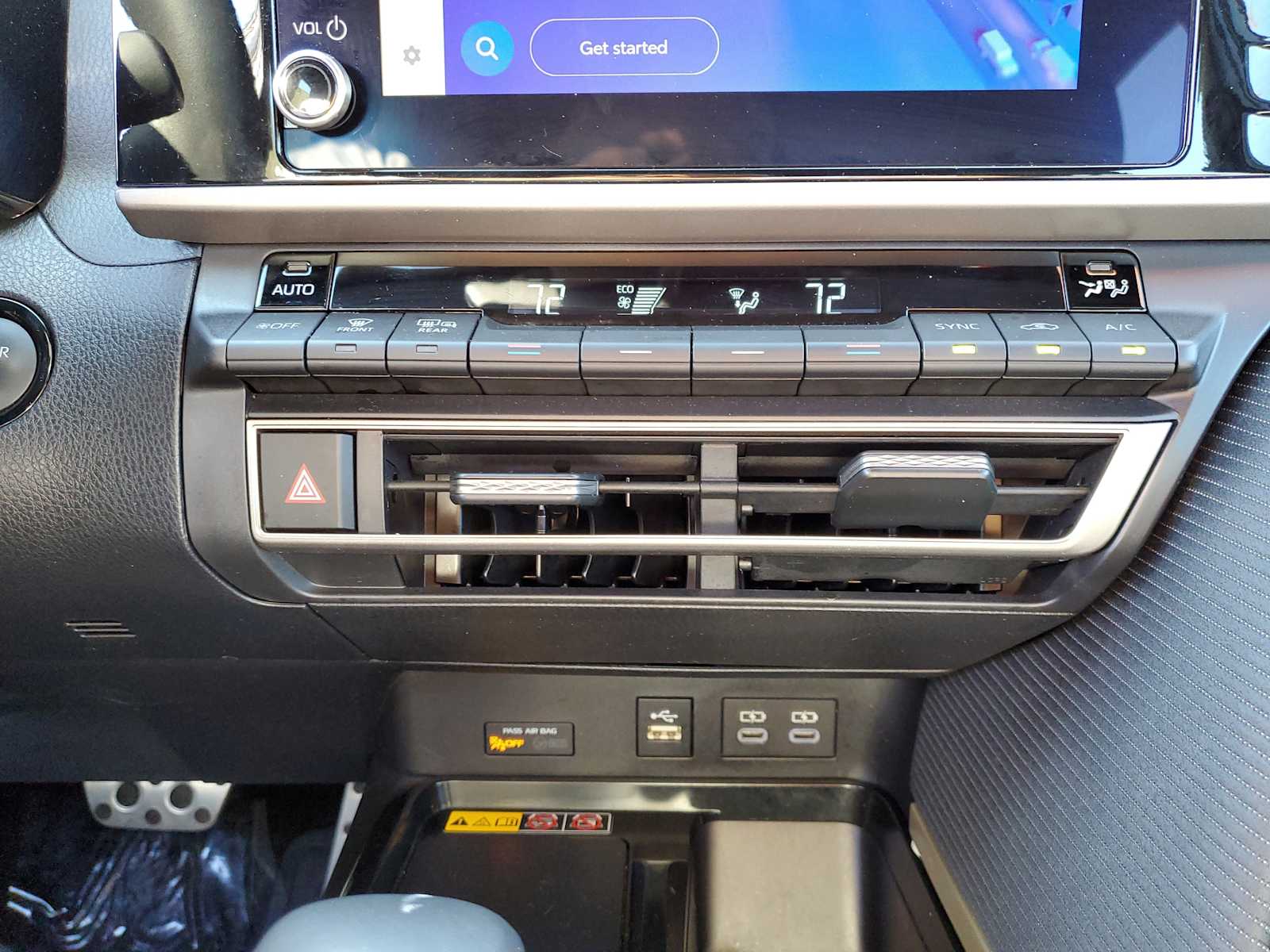 Thumbnail: 2025 Toyota Camry - 30